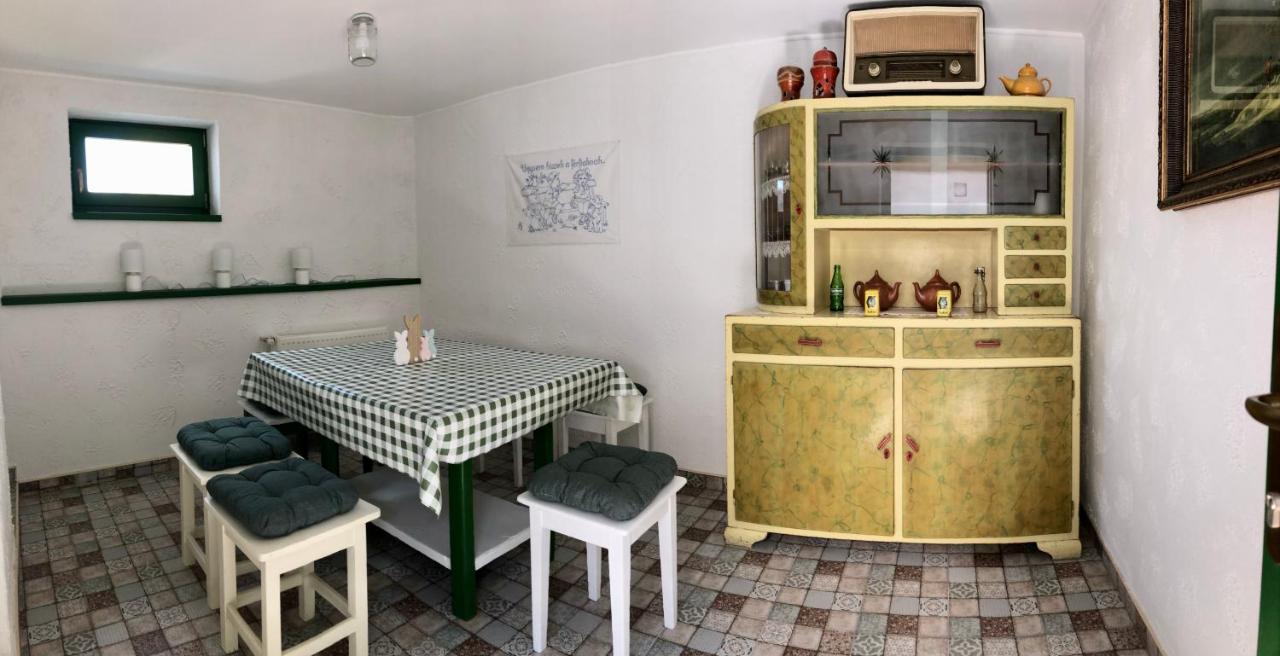 Ladislaus Schnaps-Haus Falusi Vendeghaz Csolnok Zewnętrze zdjęcie